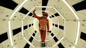 آراء أسيموف حول فيلم 2001: A Space Odyssey ستغير نظرتك إلى هذا العمل&nbsp;السينمائي